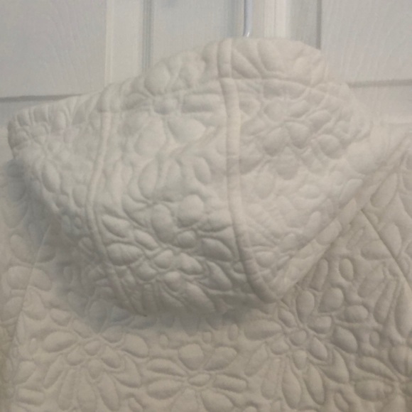 🖐 White quilted Dressbarn Scuba Hoodie - Picture 5 of 8